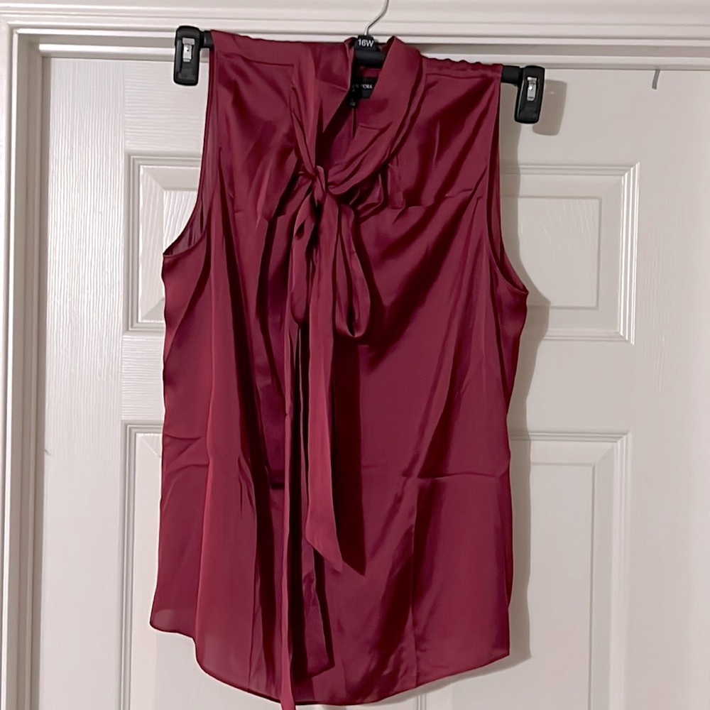Jones sleeveless